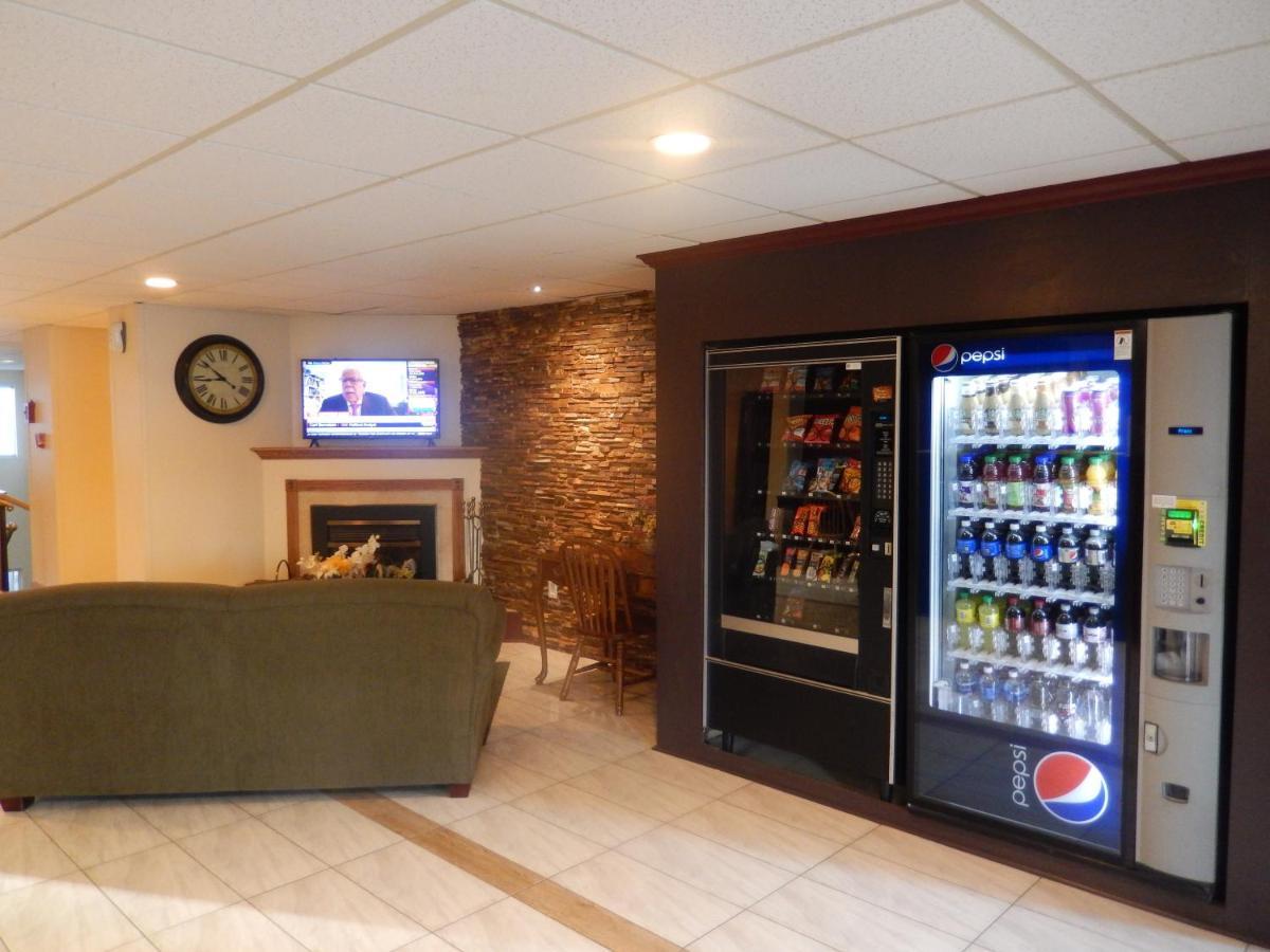 Red Roof Inn Harrisonburg - University Area ภายนอก รูปภาพ