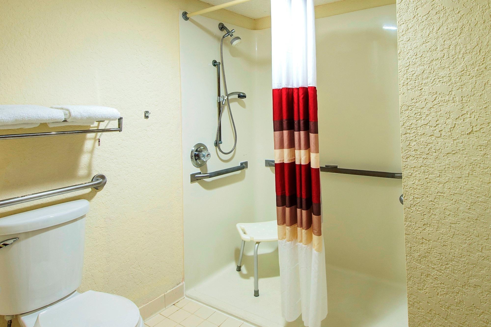 Red Roof Inn Harrisonburg - University Area ภายนอก รูปภาพ
